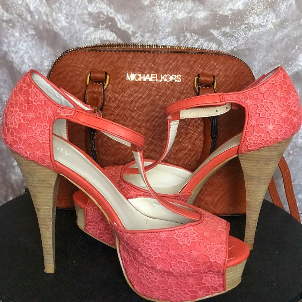 Shoes - Picture 3 of 3
